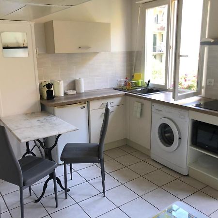 Meuble De Tourisme 2 Etoiles 40 Cours Napoleon Apartment Аячо Екстериор снимка